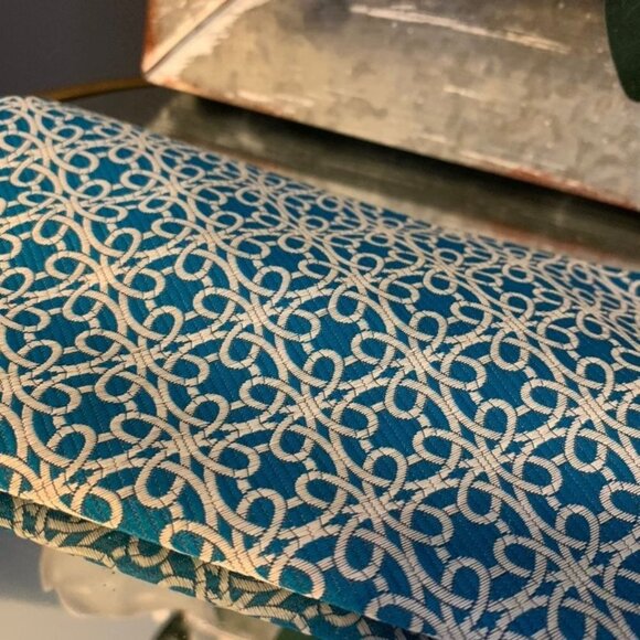 Vintage Blue and White Briar Silk Neck Tie - Picture 2 of 3